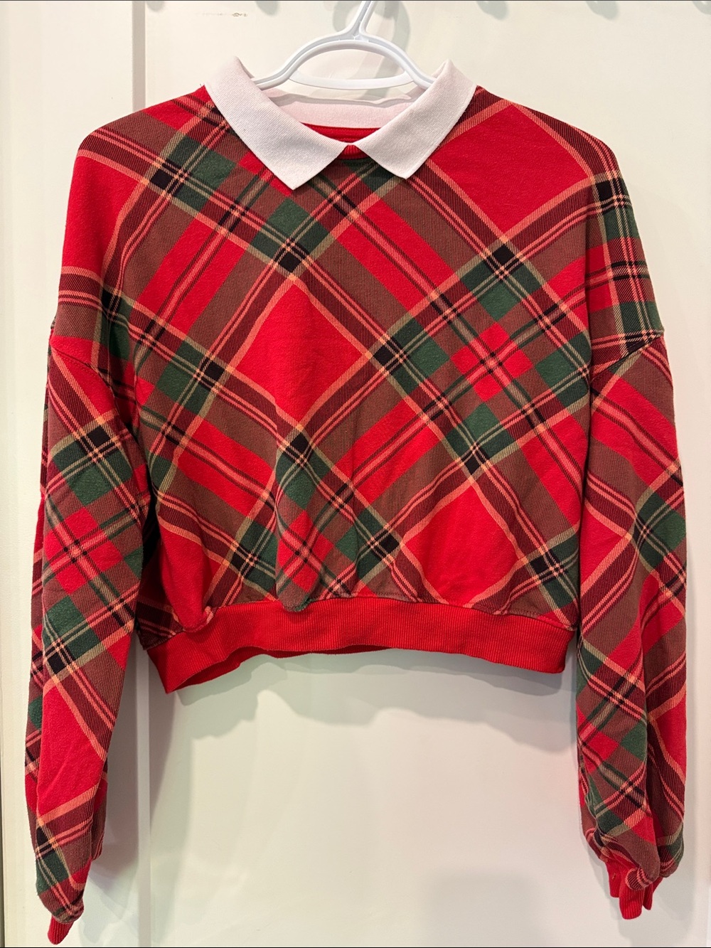 H&M Red Plaid Cropped Sweater with White Collar Accent